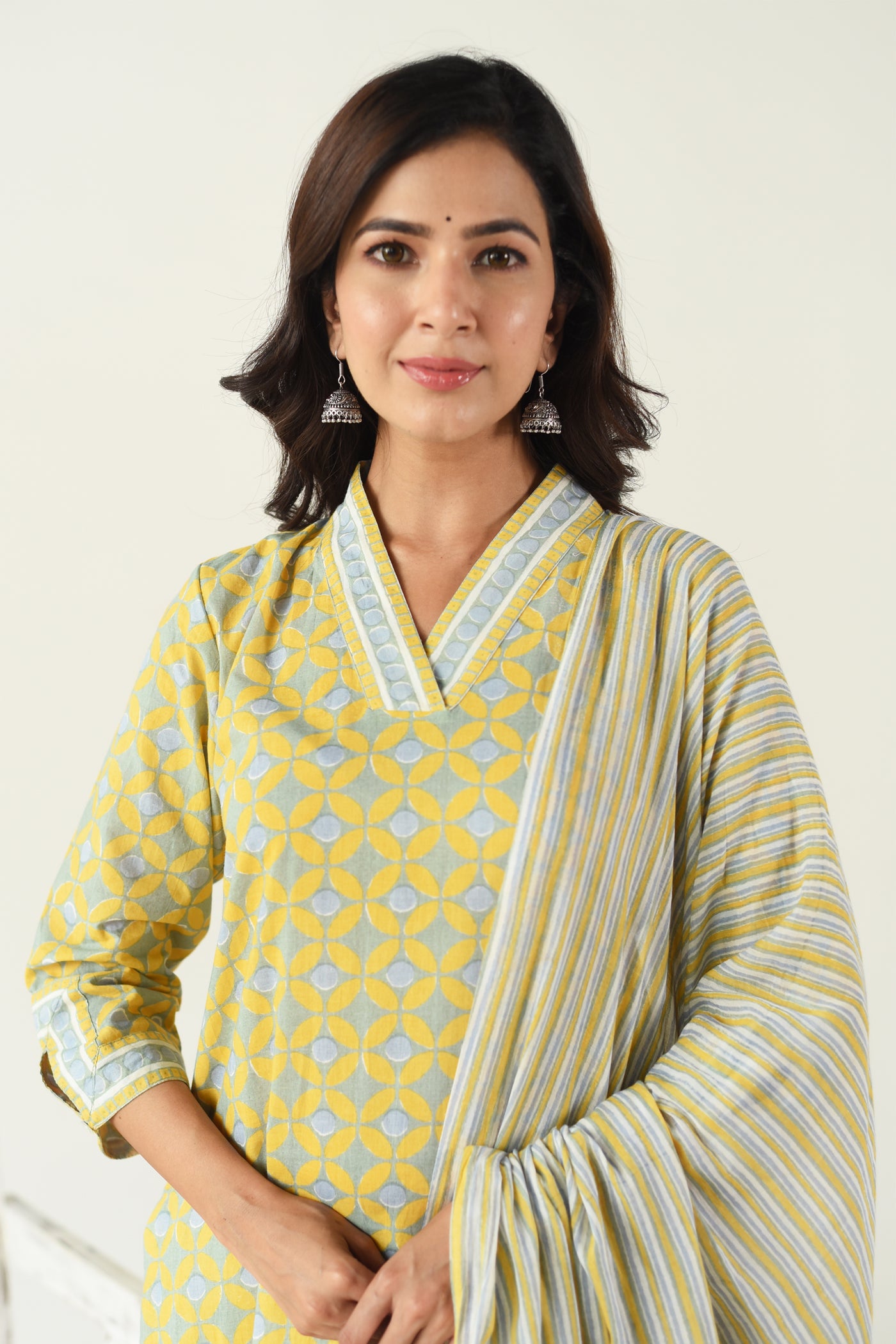 Cotton Geometric Print Suit Set In Shades Of Light Yellow And Grey