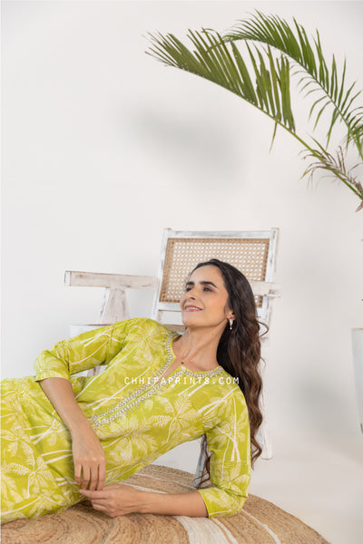 Linen Palm Jaal Print Kurta in Lime Green