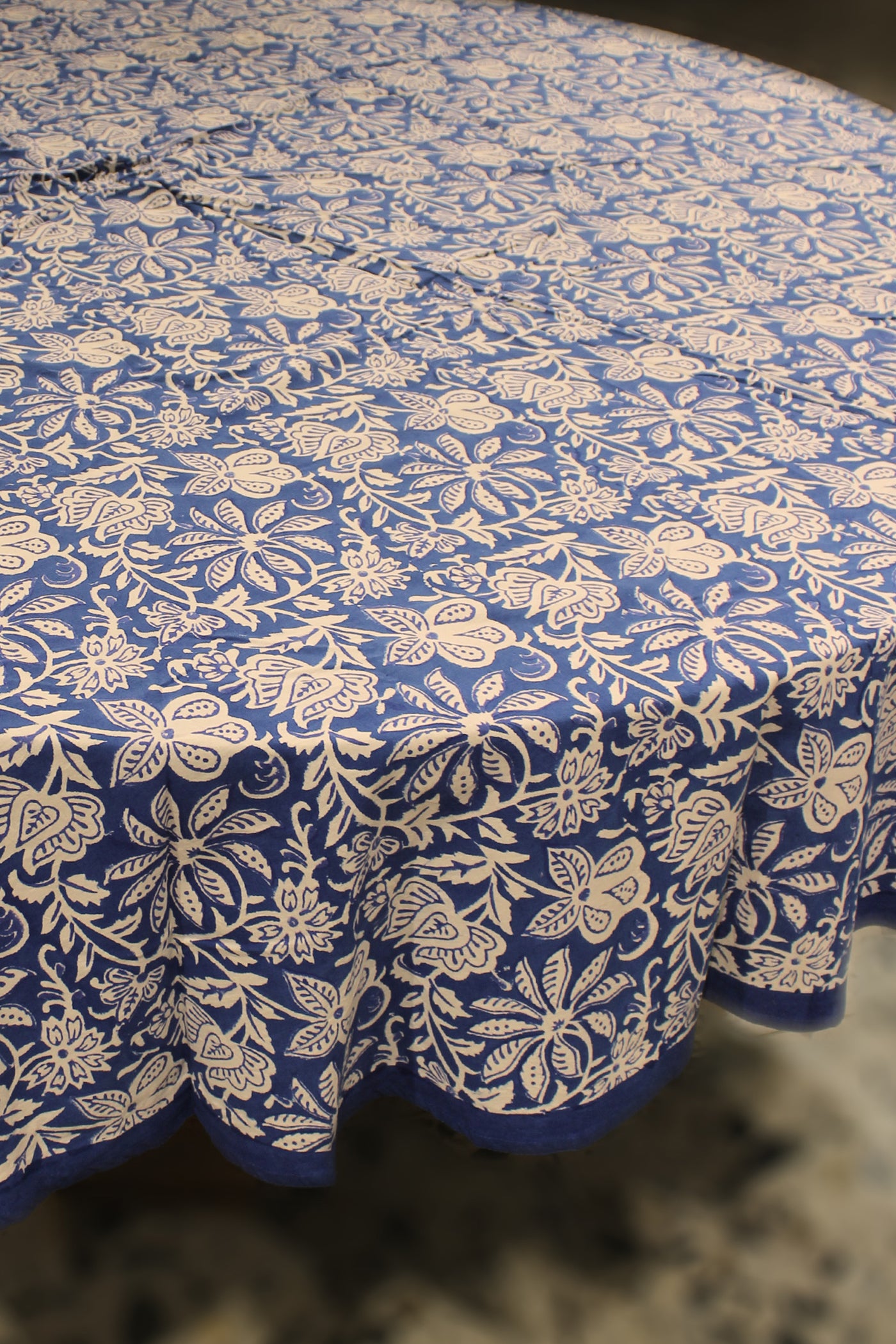 Round Table Cover Jaal Print in Blue
