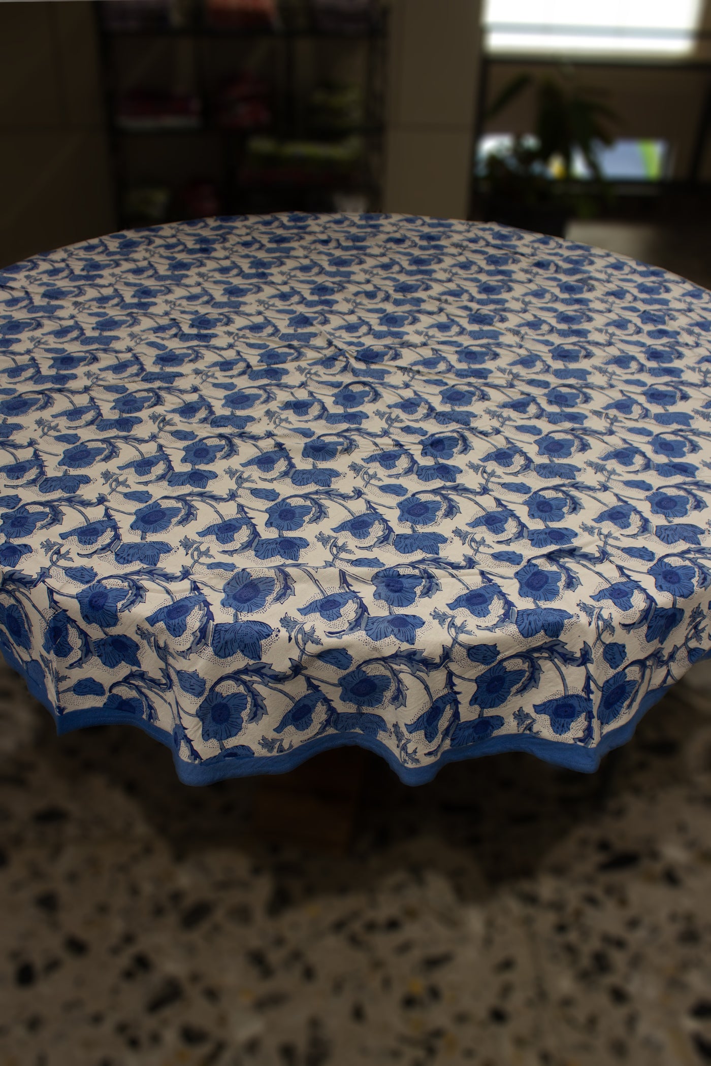 Round Table Cover Floral Jaal Print in White & Blue