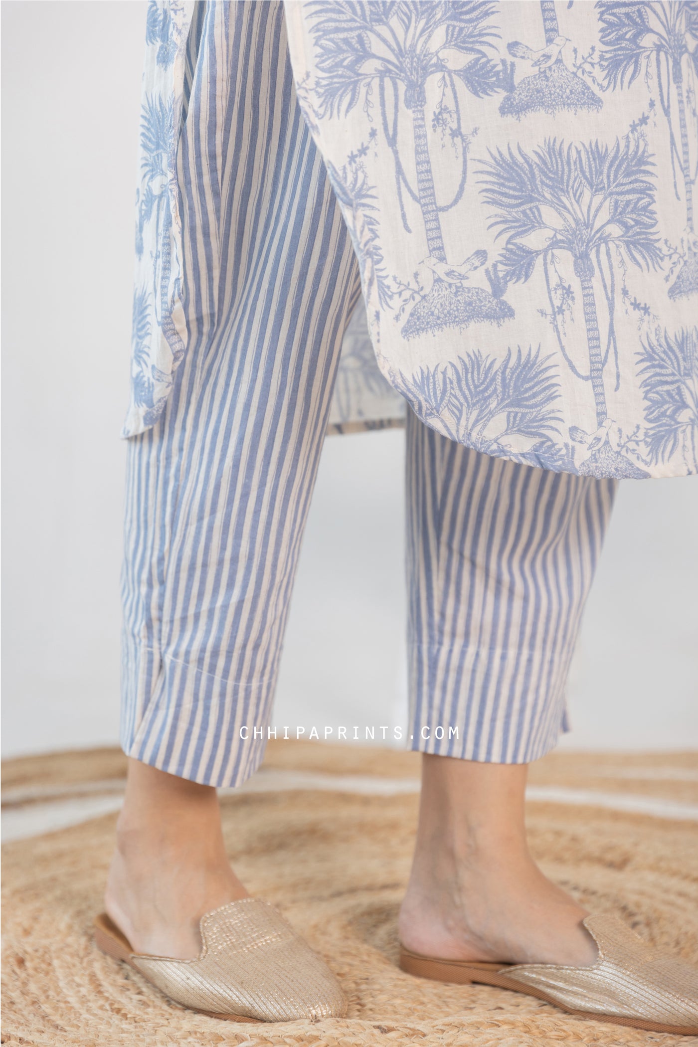 Cotton Palm Tree Print Kurta and Pants Co Ord Set in Grey