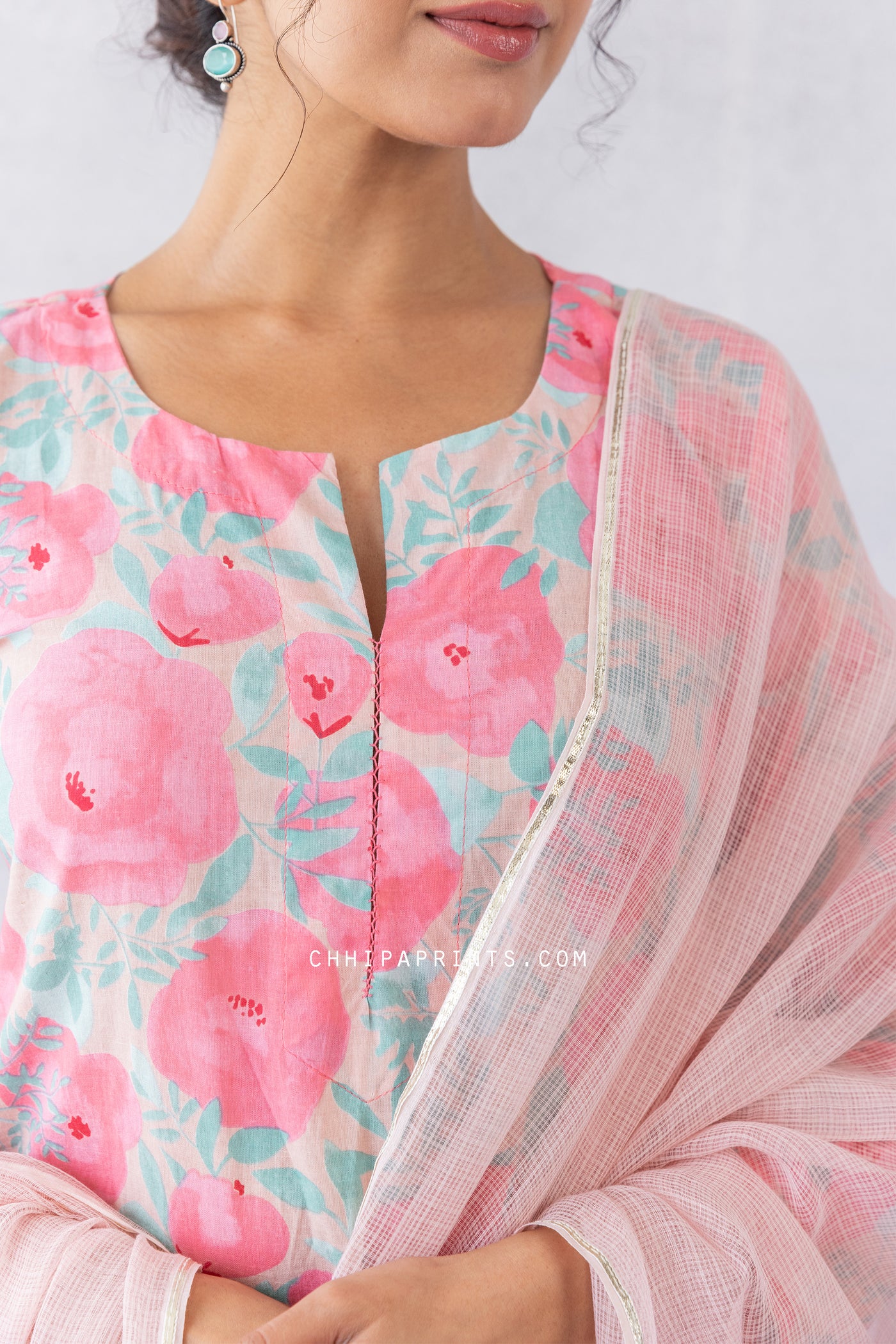 COTTON FLORAL HAND PRINTED KURTA SET IN SHADES OF CAMEO ROSE & PINK