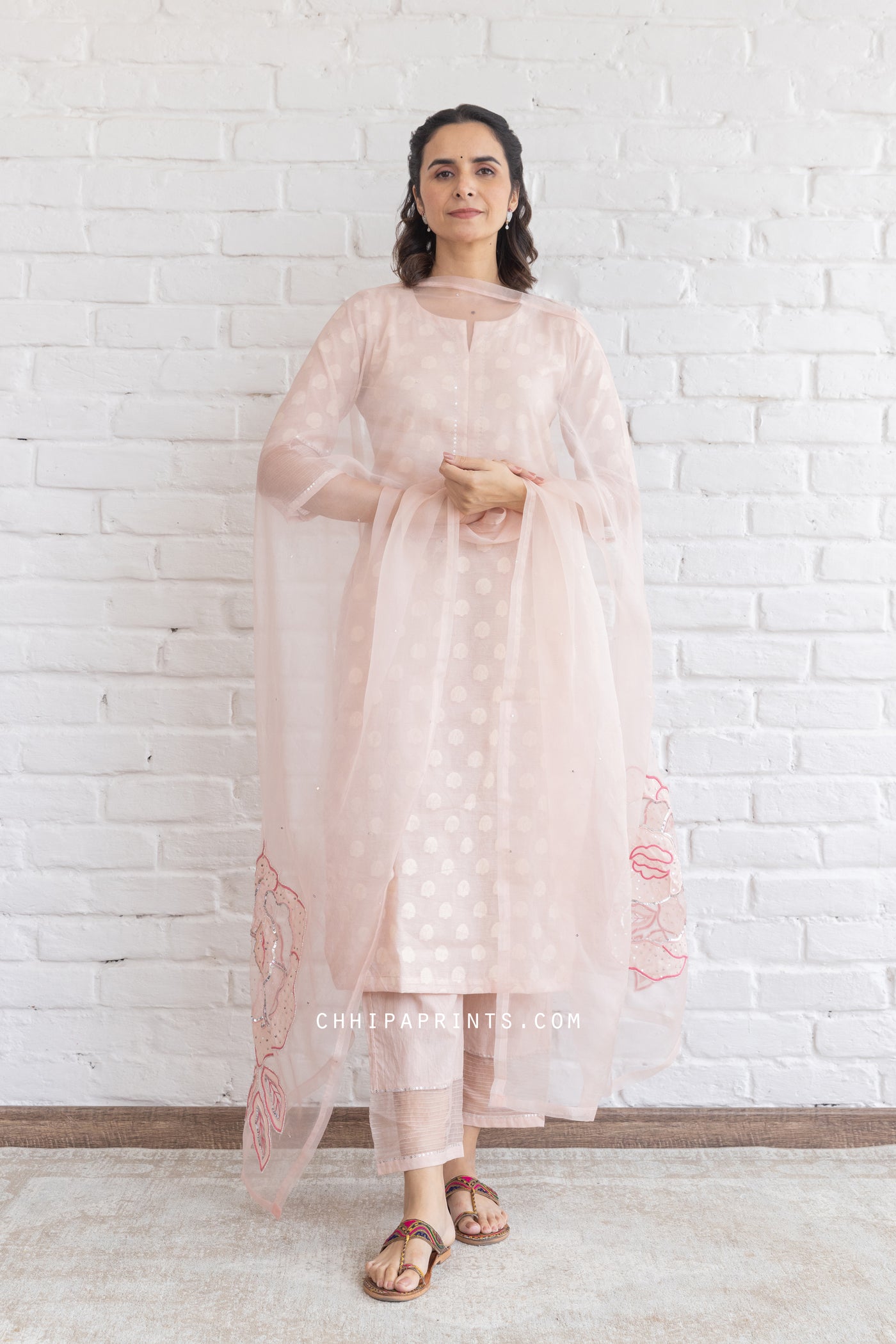 Chanderi Silk Dobby Buti Embroidery Kurta Set in Rosewater Pink