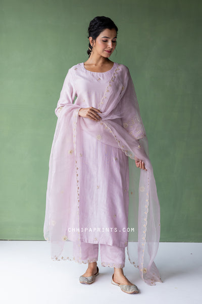 Chanderi Silk Dabka Hand Embroidery Kurta Set in Pale Lilac