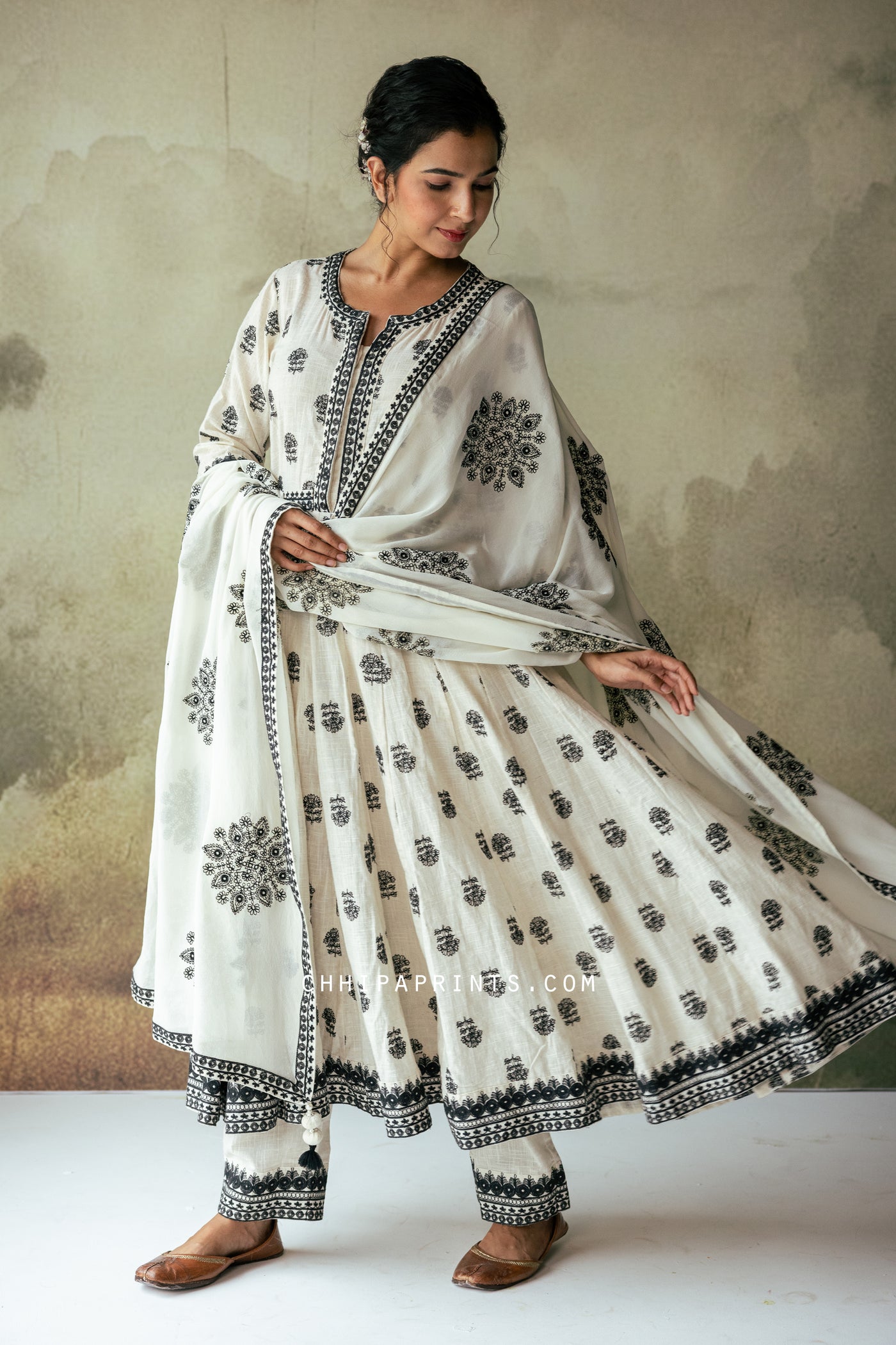 Cotton Buti Embroidery Anarkali Kurta Set in Shades of Ivory & Black