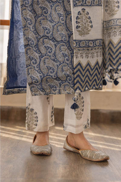 Chanderi Silk Paisley Block Print Kurta Set in Navy Blue