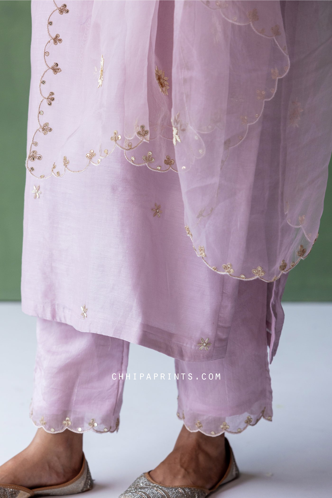 Chanderi Silk Dabka Hand Embroidery Kurta Set in Pale Lilac