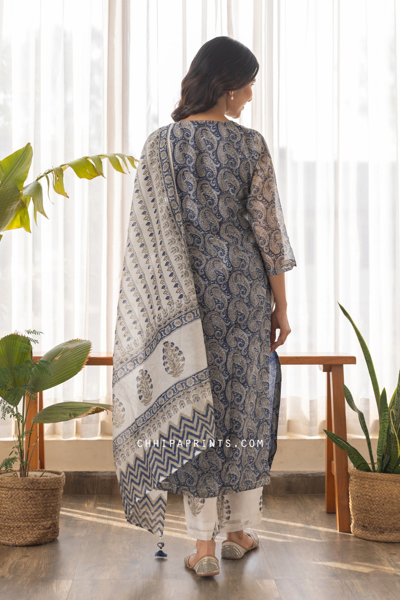 Chanderi Silk Paisley Block Print Kurta Set in Navy Blue