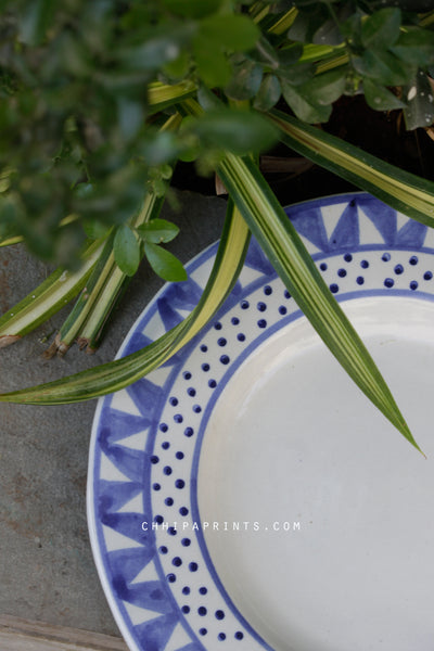 CERAMIC STONEWARE DOTS AND STRIPES STARTER PLATE IN BLUE