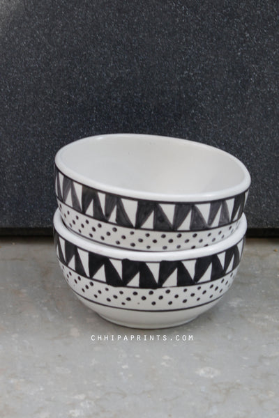 CERAMIC STONEWARE DOTS AND STRIPES SOUP BOWL IN BLACK