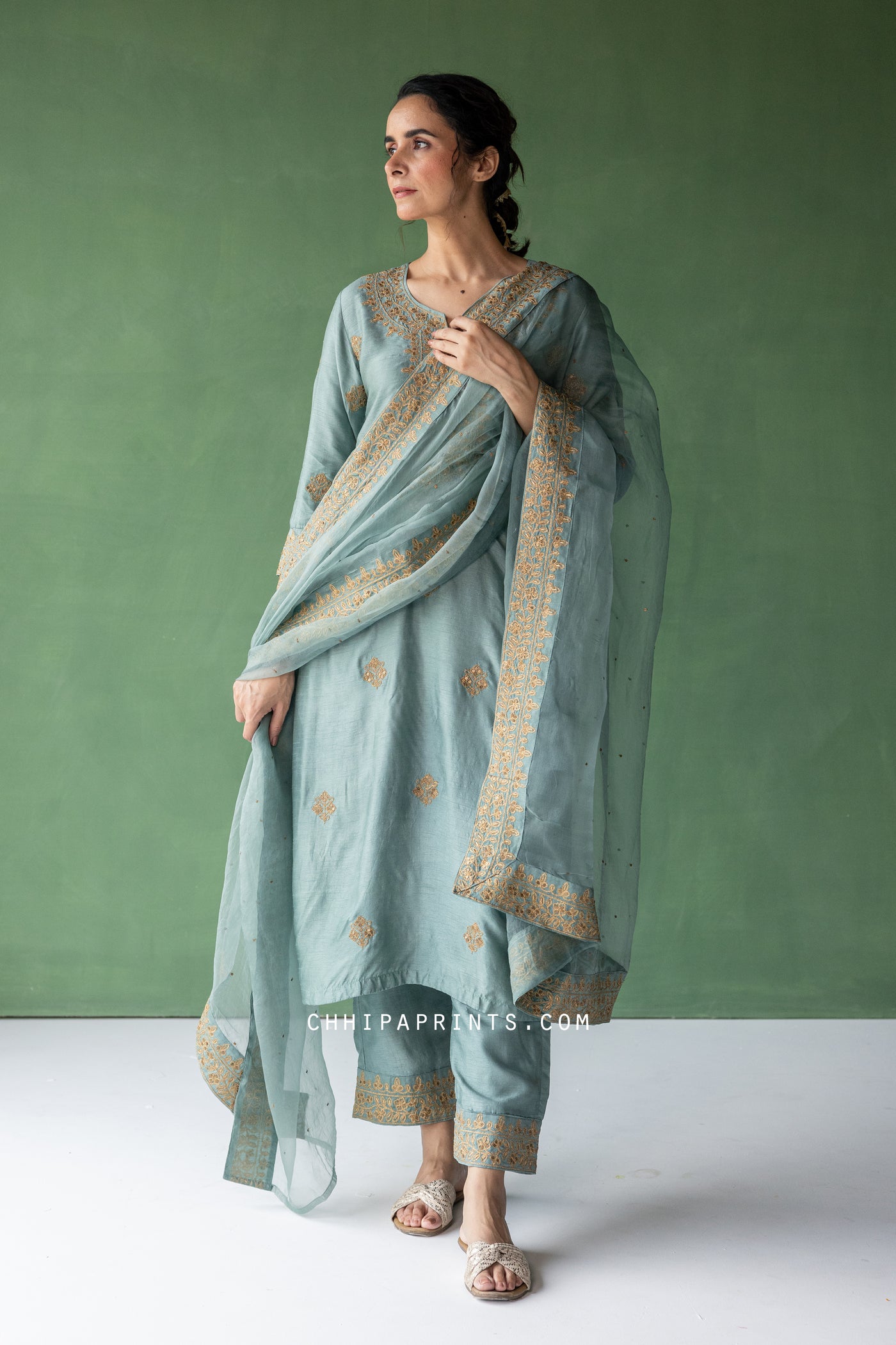 Raw SIlk Zari Embroidered Kurta Set in Harbour Grey