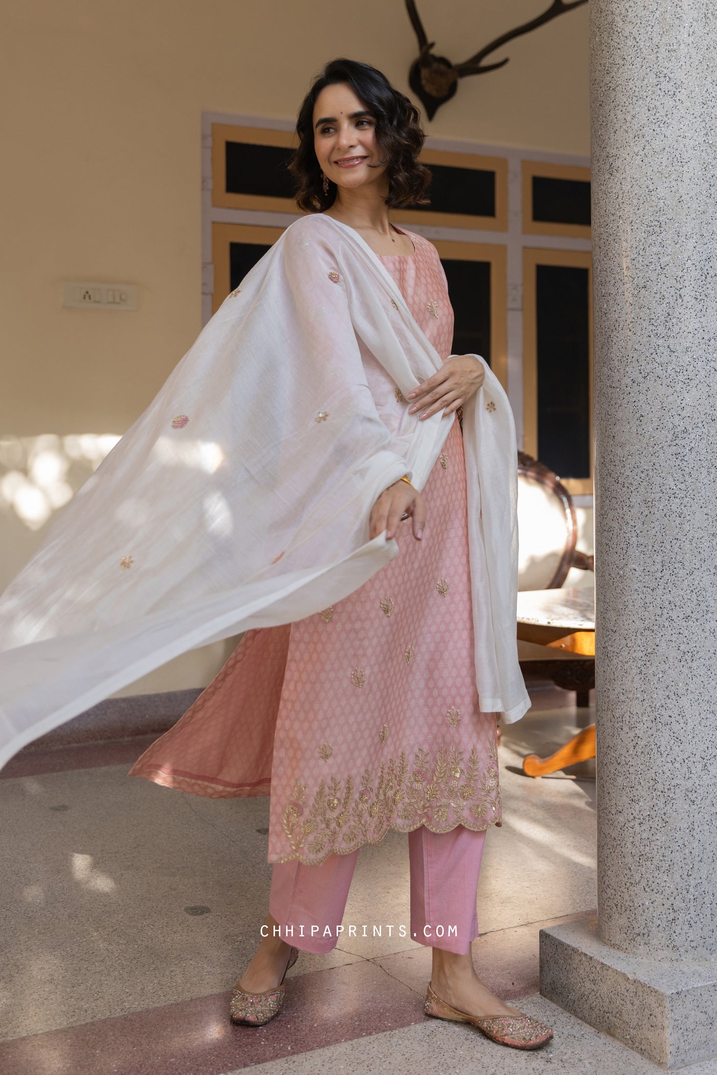 Chanderi Silk Mahin Buti Hand Embroidered Kurta Set in Baby Pink