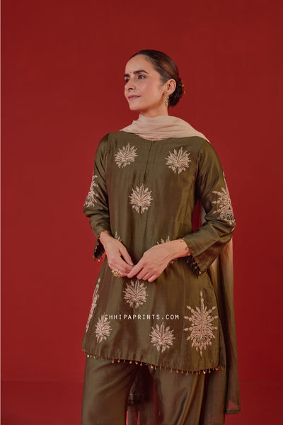 Chanderi Silk Hand Aari Embroidery Kurta Set in Burgundy
