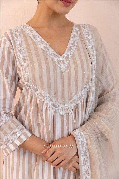 Cotton Stripes Print Front Gather Kurta Set in Oyster Grey
