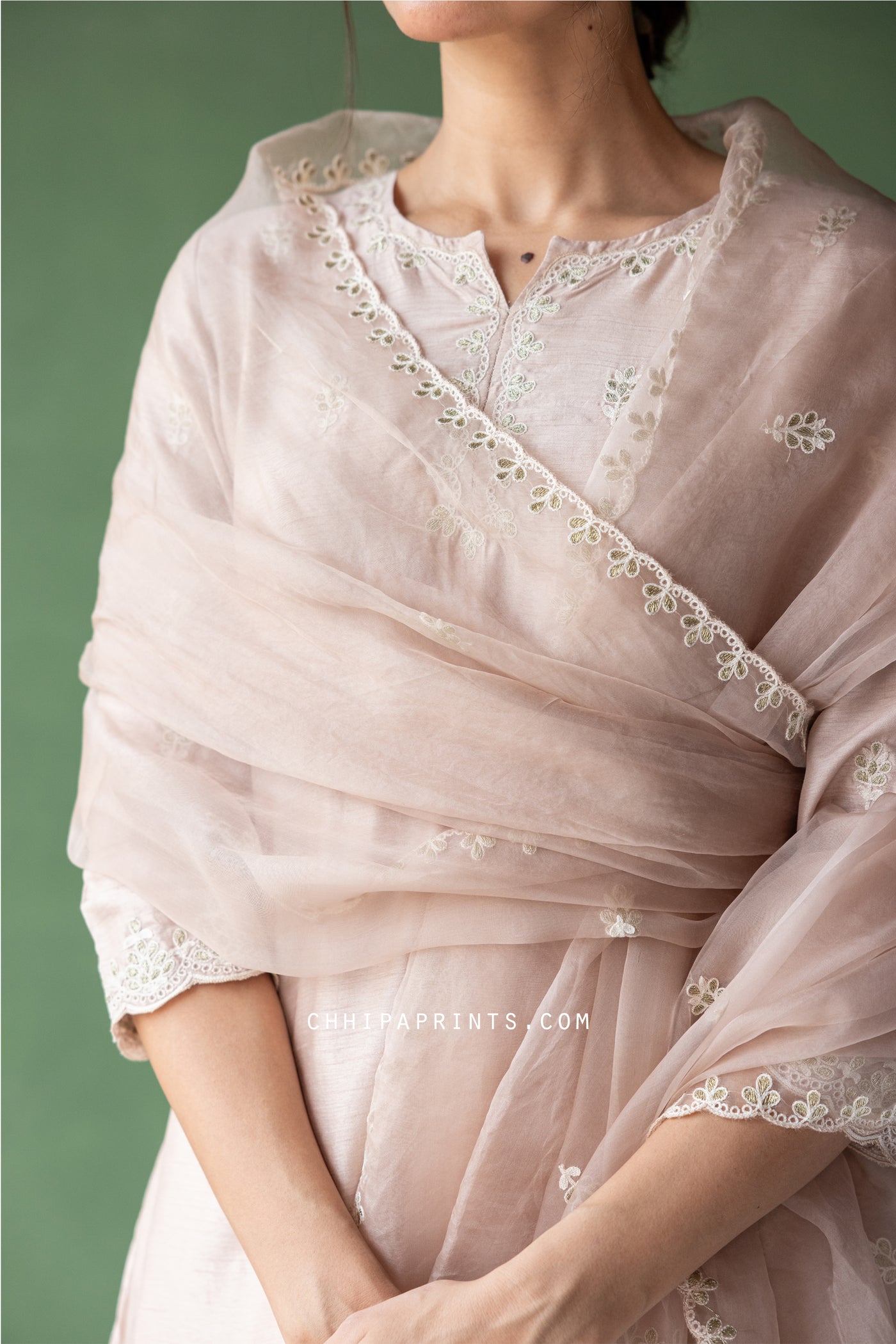 Raw Silk Hand Aari & Pittan Embroidery Work Kurta Set in Pink Tint