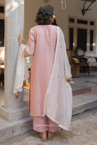 Chanderi Silk Mahin Buti Hand Embroidered Kurta Set in Baby Pink