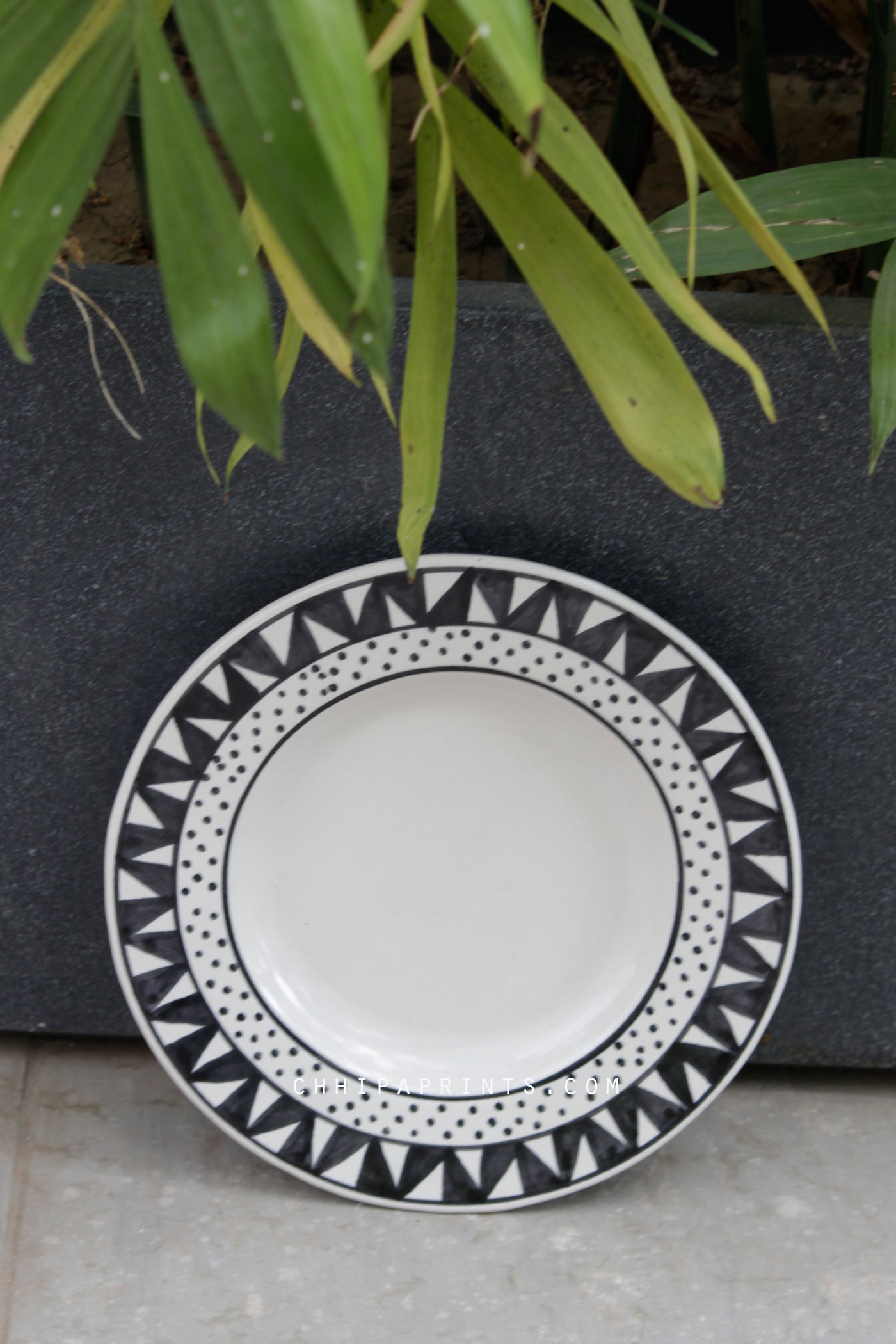 CERAMIC STONEWARE DOTS AND STRIPES STARTER PLATE IN BLACK