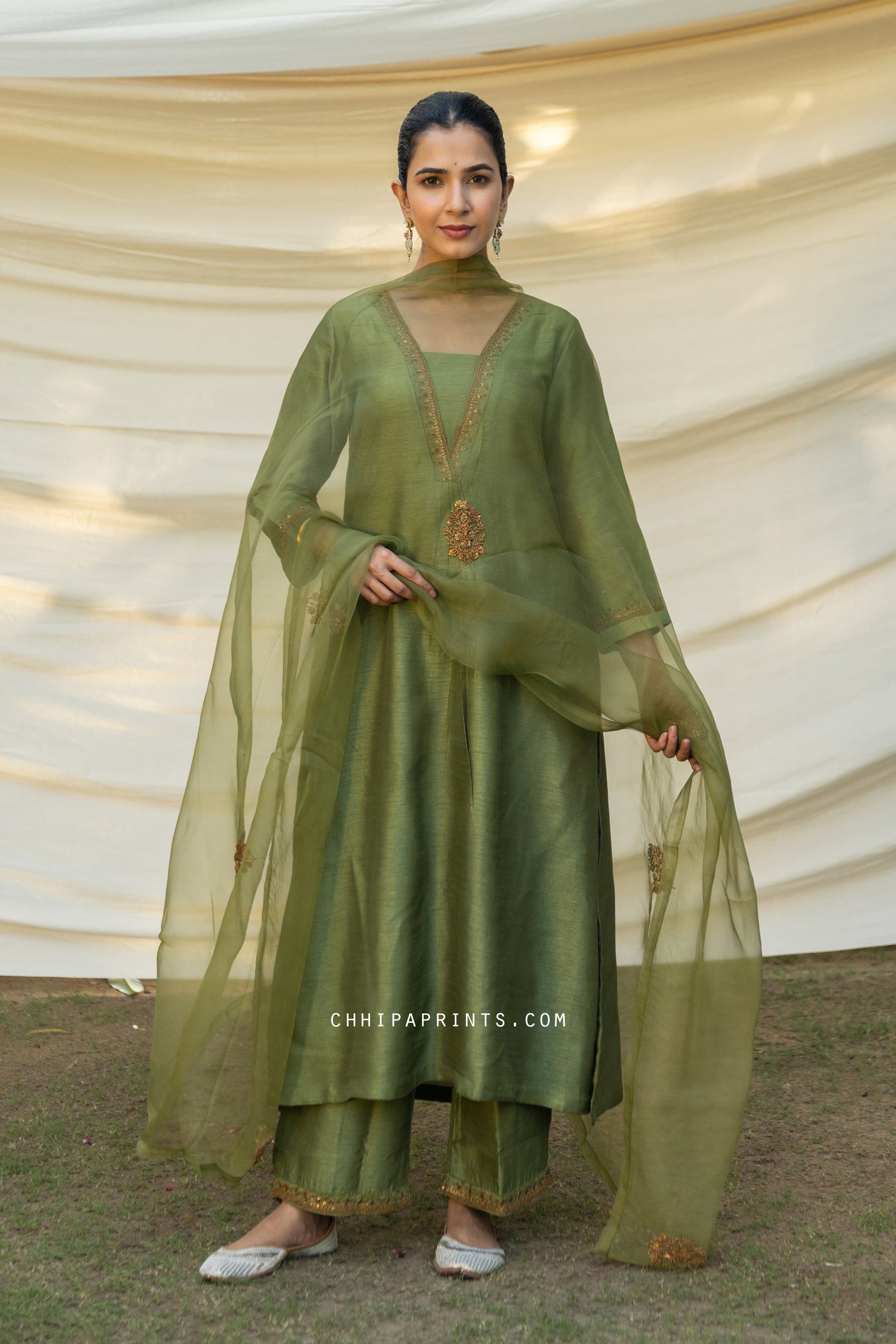 Raw Silk V Neck Antique Gold Embroidery Kurta Set in Forest Green