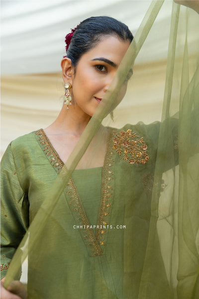 Raw Silk V Neck Antique Gold Embroidery Kurta Set in Forest Green