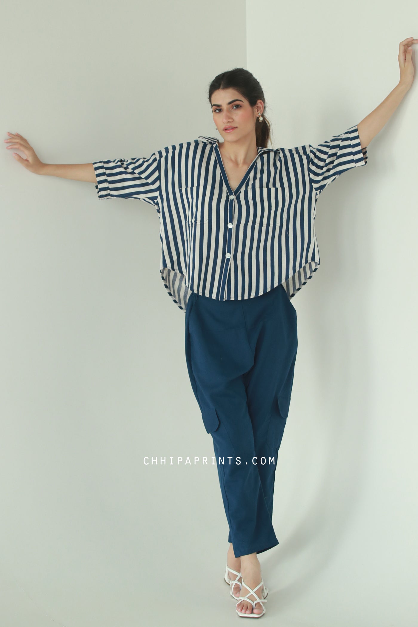 Cotton Stripes Print Relax Fit Shirt in Navy Blue