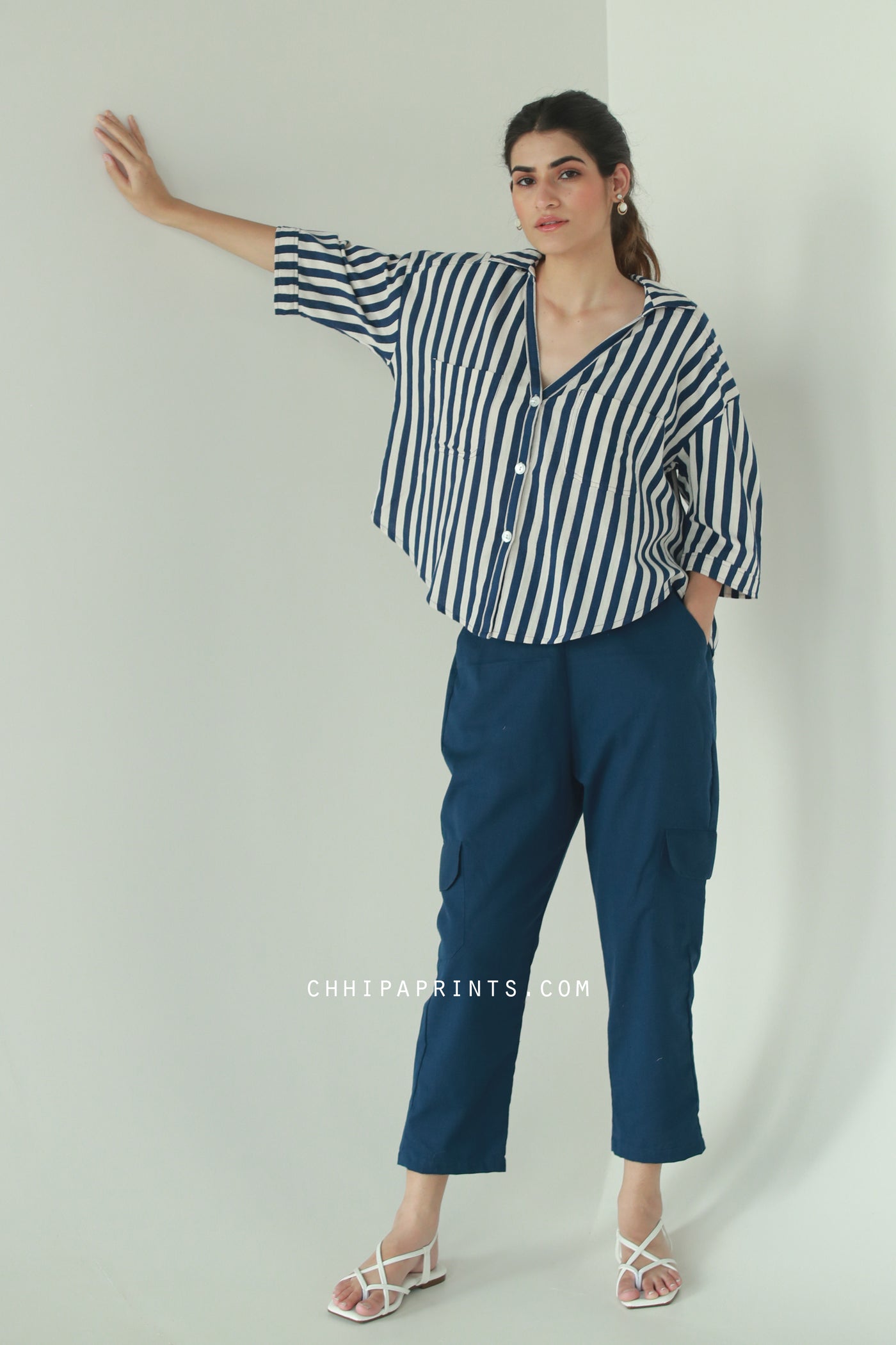 Cotton Stripes Print Relax Fit Shirt in Navy Blue