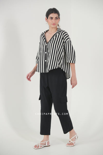 Cotton Stripes Print Relax Fit Shirt in Black