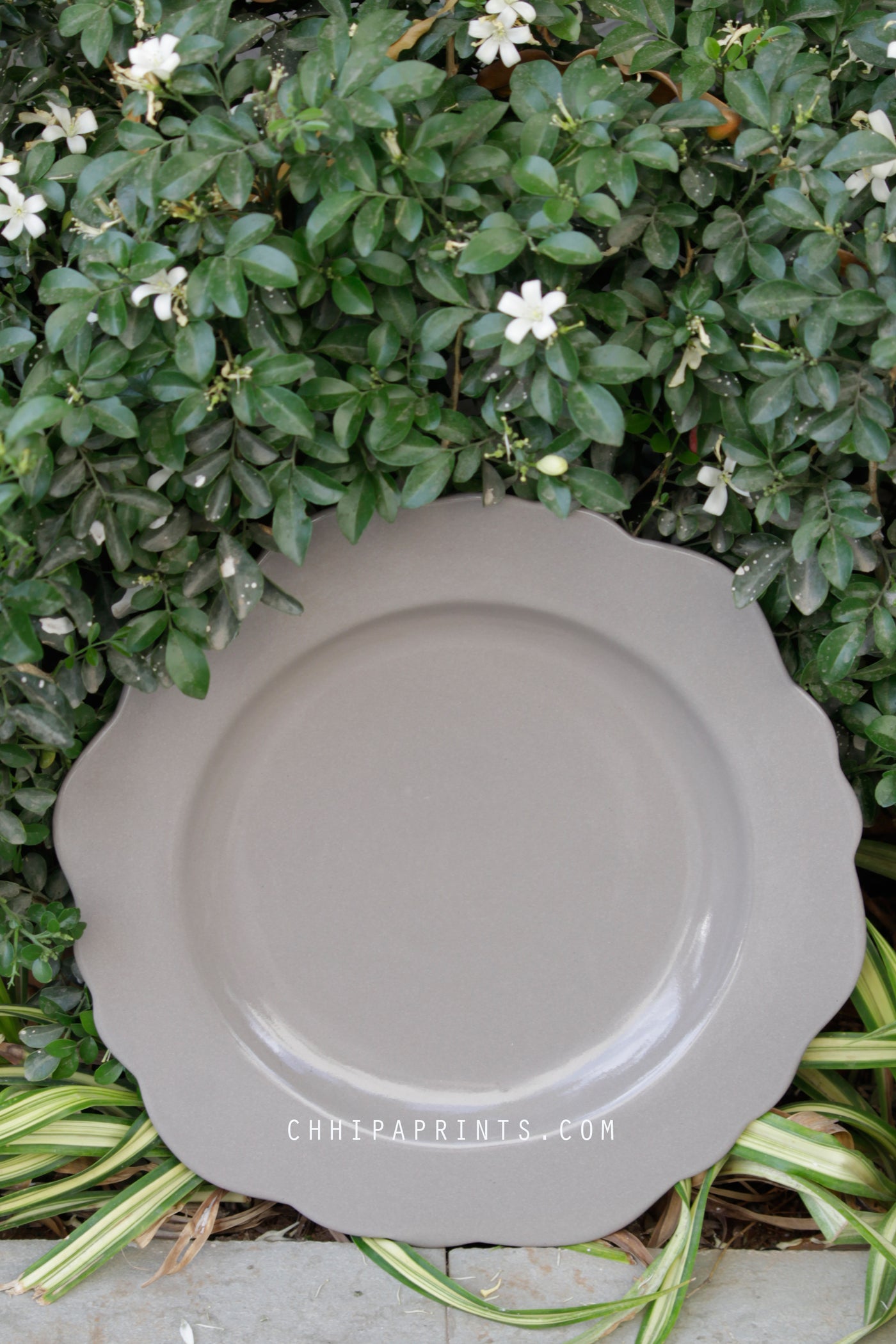 CERAMIC STONEWARE DINNER PLATE IN CEMENT GREY