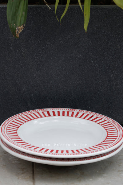 CERAMIC STONEWARE DOTS AND STRIPES DINNER PLATE IN RED