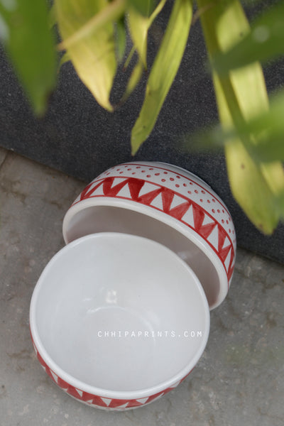 CERAMIC STONEWARE DOTS AND STRIPES SOUP BOWL IN RED