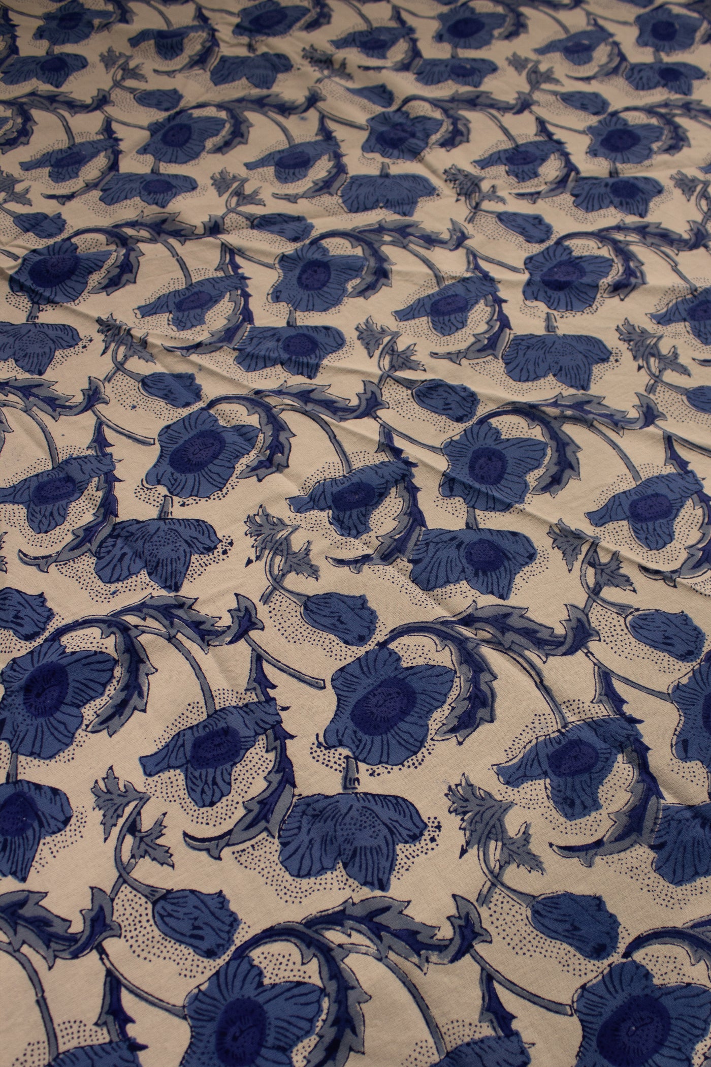 Round Table Cover Floral Jaal Print in White & Blue