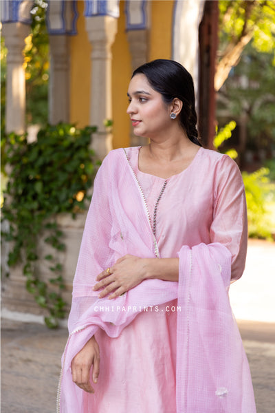 Chanderi Silk Mukaish Work Kurta Set in Blush Pink (Set of 3)