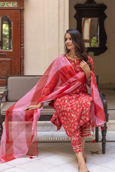 Cotton Silk Mughal Jaal Print Kurta Set in Red (Set of 3)