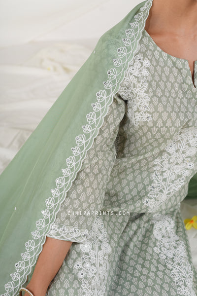 Cotton Gud Buti Buta Embroidery Kurta Set in Oil Green