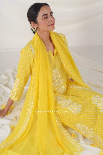 Cotton Gud Buti Buta Embroidery Kurta Set in Solar Power Yellow