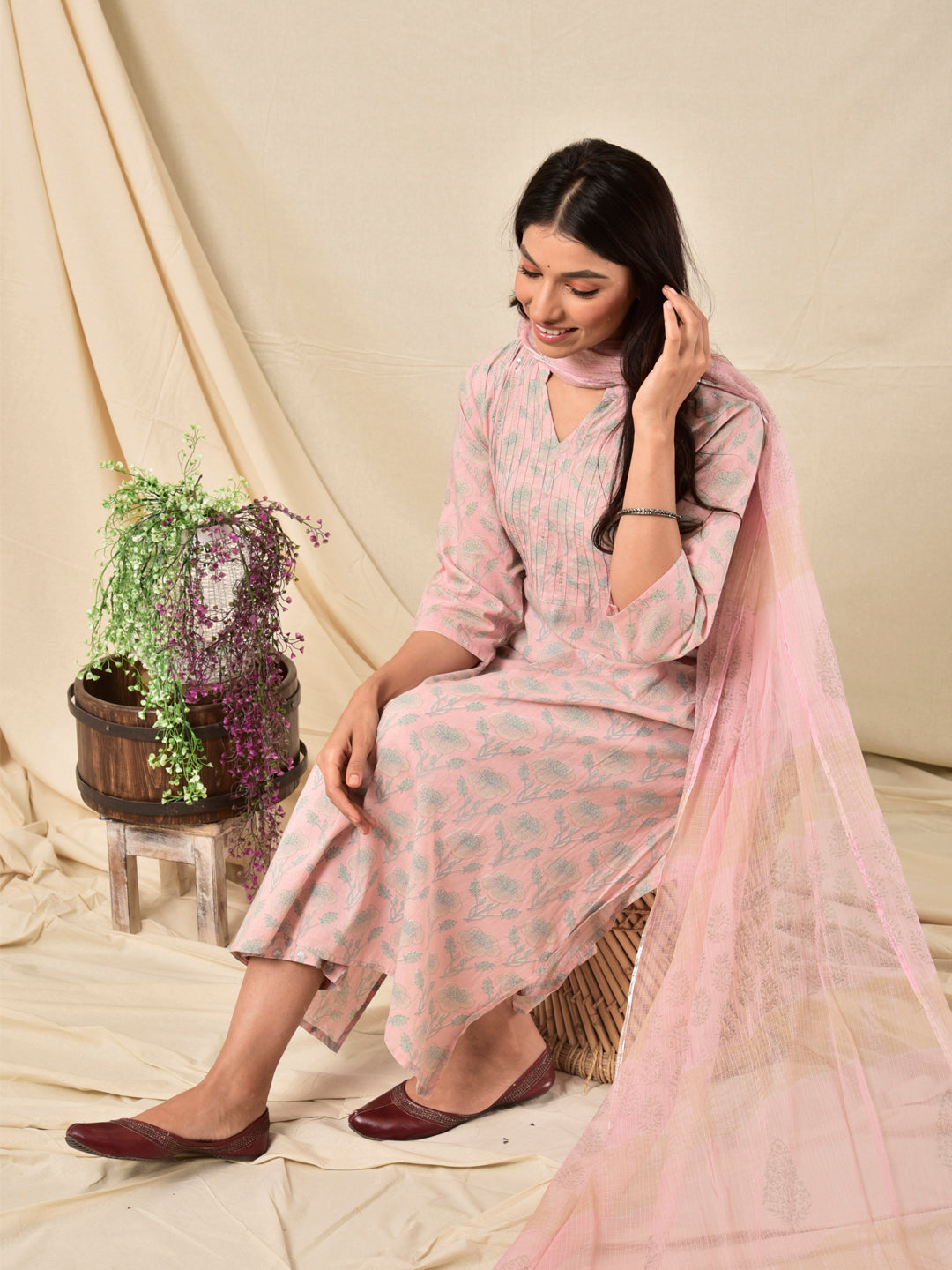 Cotton Pintuck Yoke Gud Boota Kurta Suit Set in Powder Pink