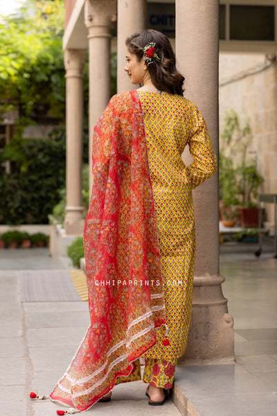 Cotton Mahin Buti Suit Set in Solar Power Yellow