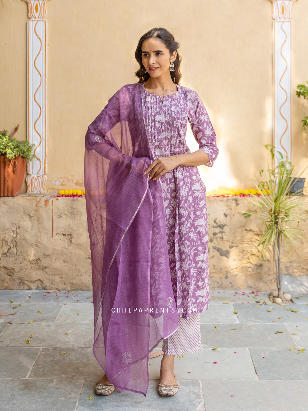 Cotton Shell Tuck Jaal Print Suit Set in Lavender