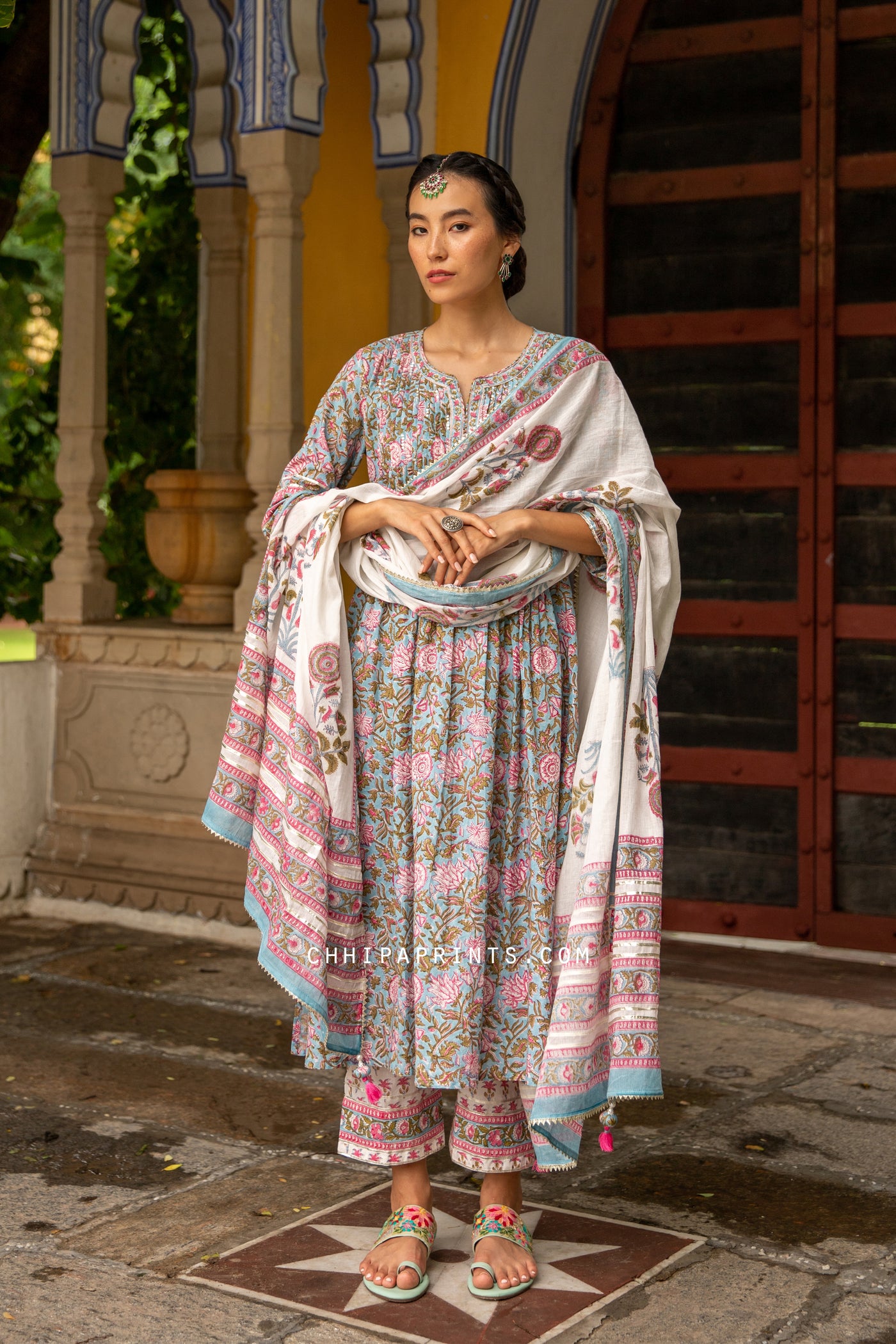 Cotton Shell Tucks Jaal Print Suit Set in Clear Sky Blue