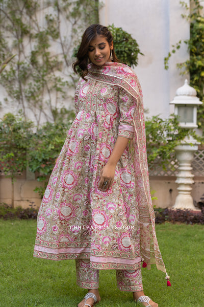Cotton Big Floral Jaal Suit Set in Frost Almond
