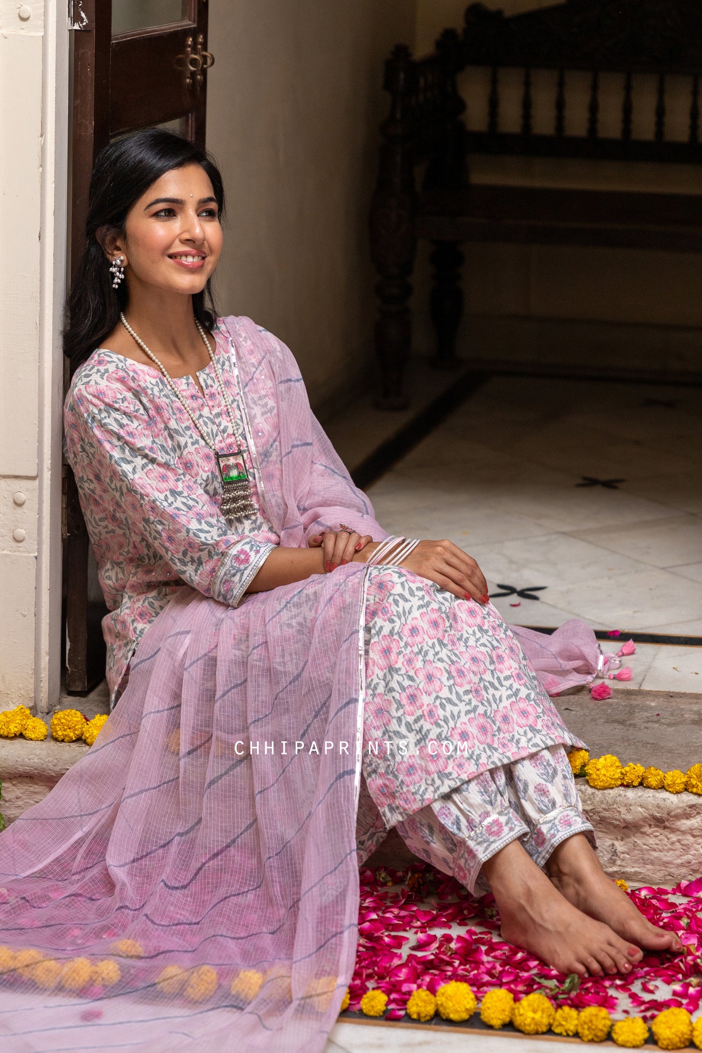 Cotton Katha Jaal Print Suit Set in Fairy Tale Pink