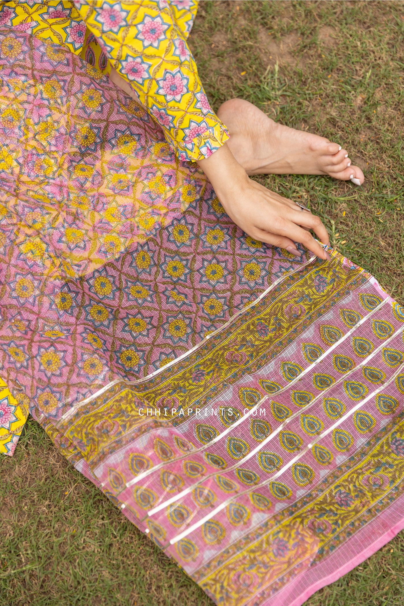 Cotton V Neck Star Jaal Suit Set in Yellow