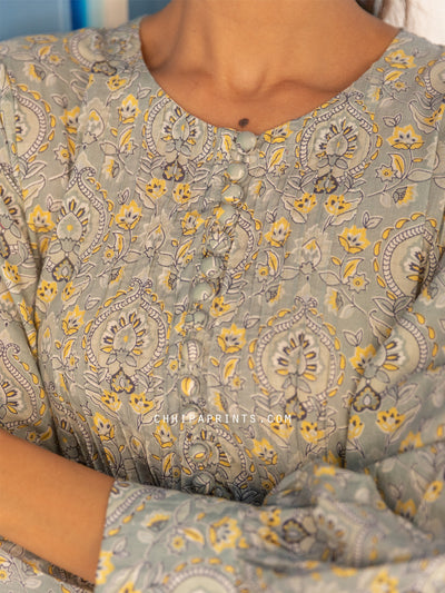 Cotton Pintuck Gather Dress in Grey
