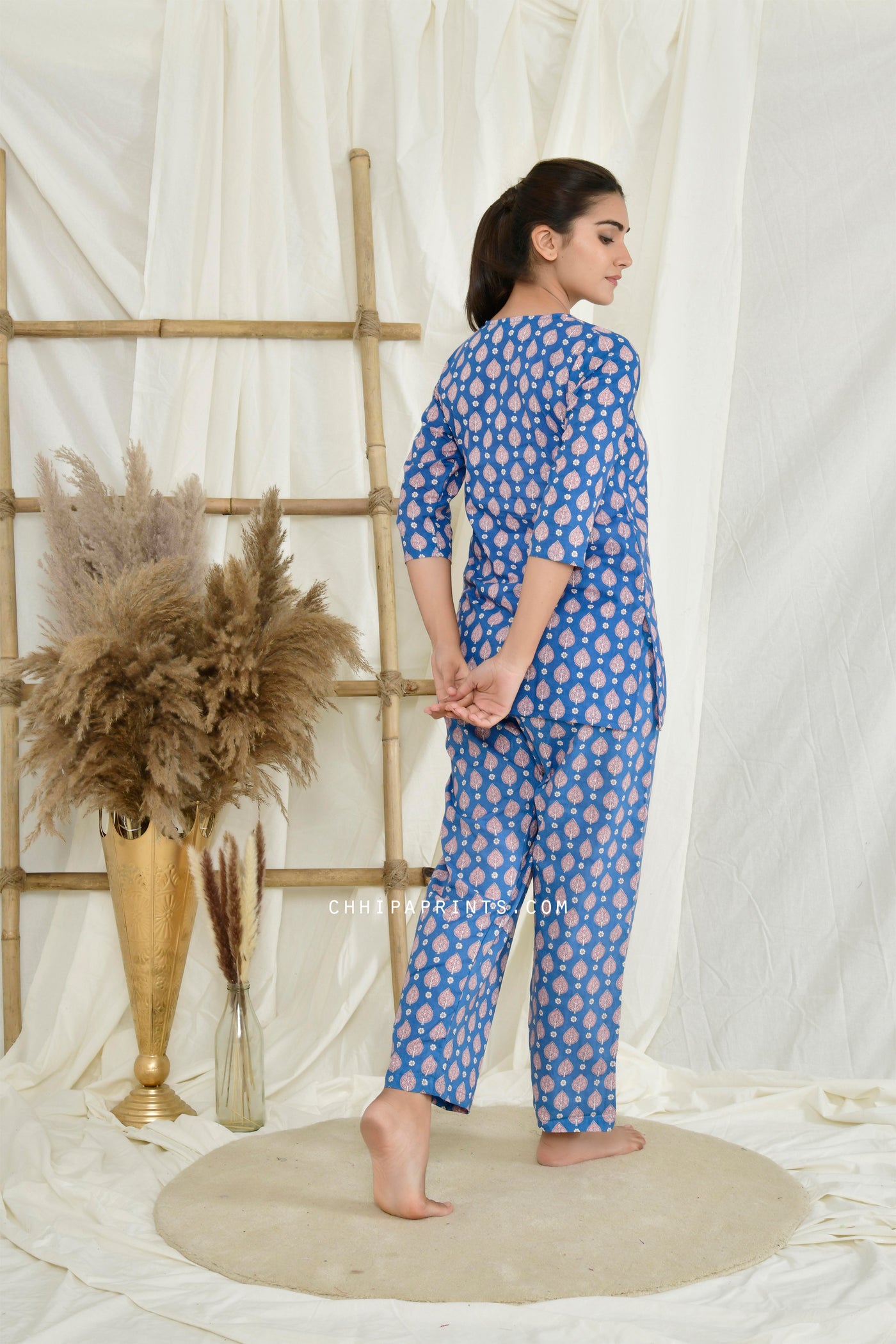 Cotton Buti Print Night Suit with Eye Mask in Blue